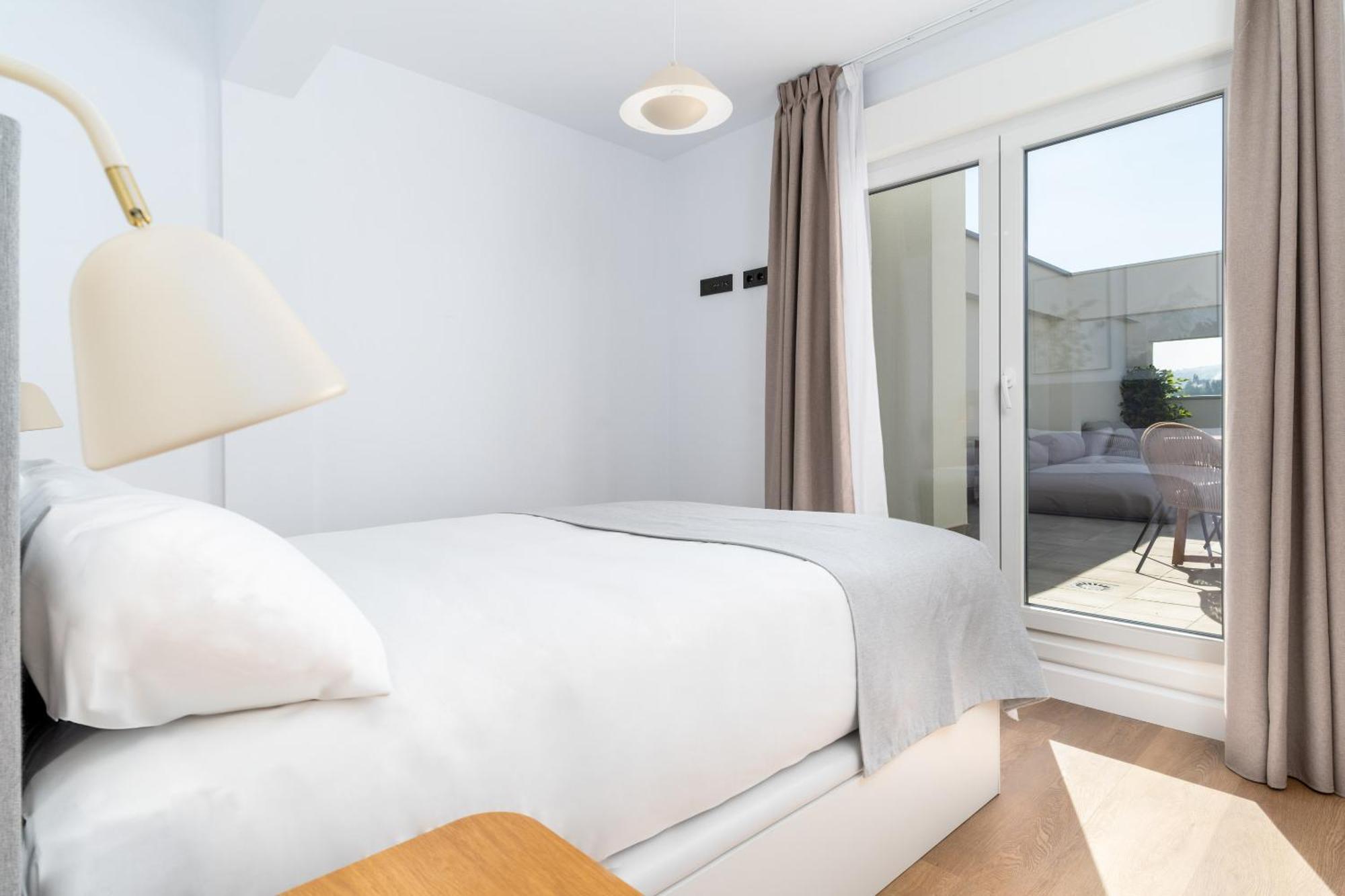 Limehome Oviedo Calle Postigo Bajo Exterior photo
